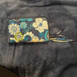 Vera Bradley Wallet in Mod Floral Blue Pattern